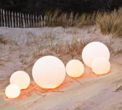 Alice'S Garden - Boule LED 30cm – Sphère décorative lumineuse, Ø30cm, blanc  chaud, commande à distance - Eclairage solaire - Rue du Commerce